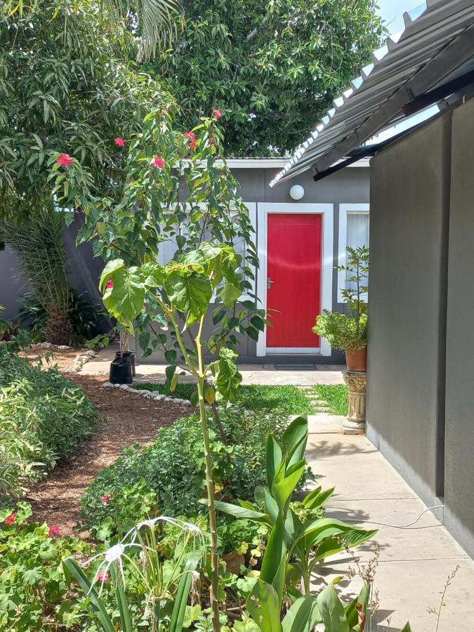 Urban Farm Haus Guesthouse Rundu Exterior foto
