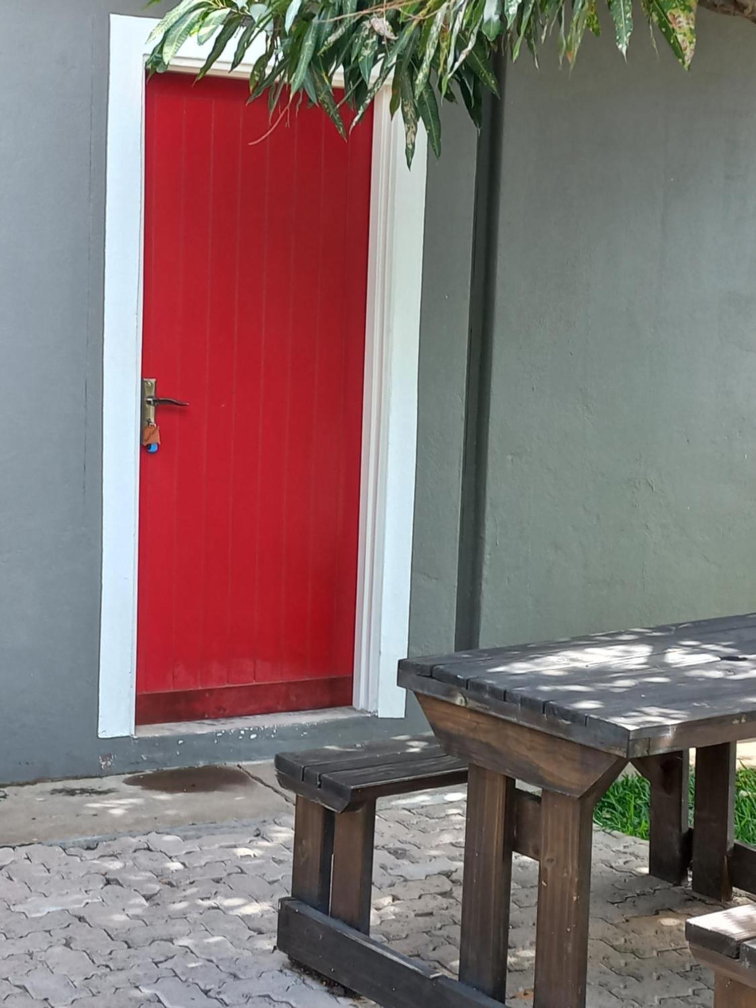 Urban Farm Haus Guesthouse Rundu Exterior foto