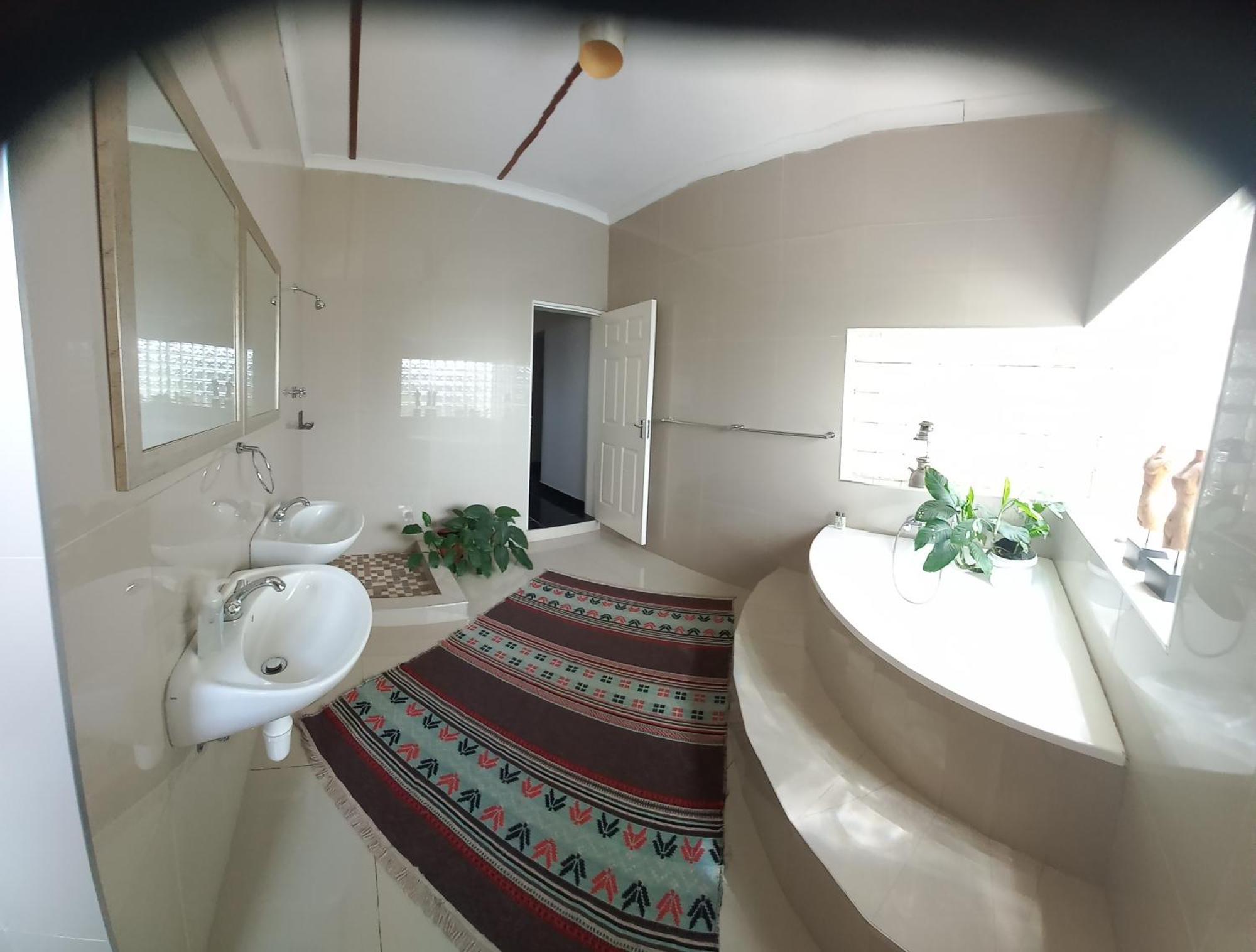 Urban Farm Haus Guesthouse Rundu Habitación foto